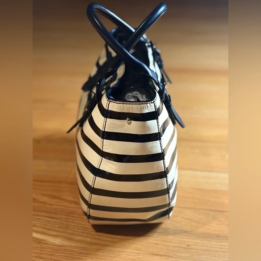 Kate Spade New York Black & Cream Striped Satchel Tote Bag w/ Dust - Picture 4 of 9